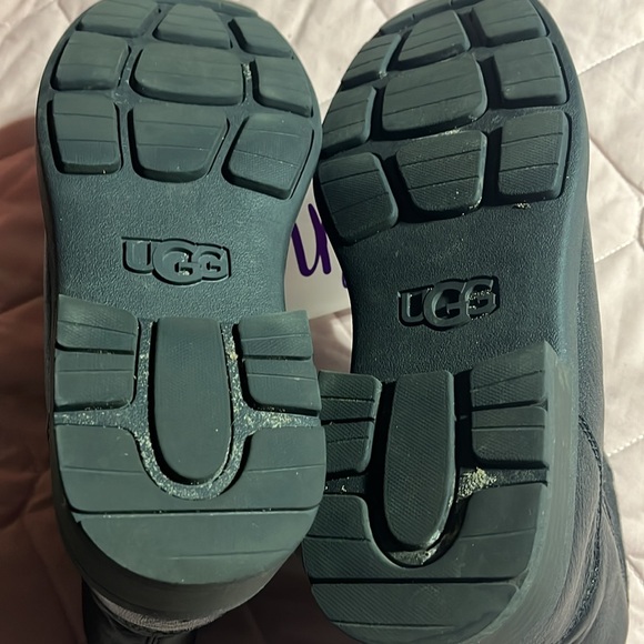 UGG Boots - Picture 4 of 4